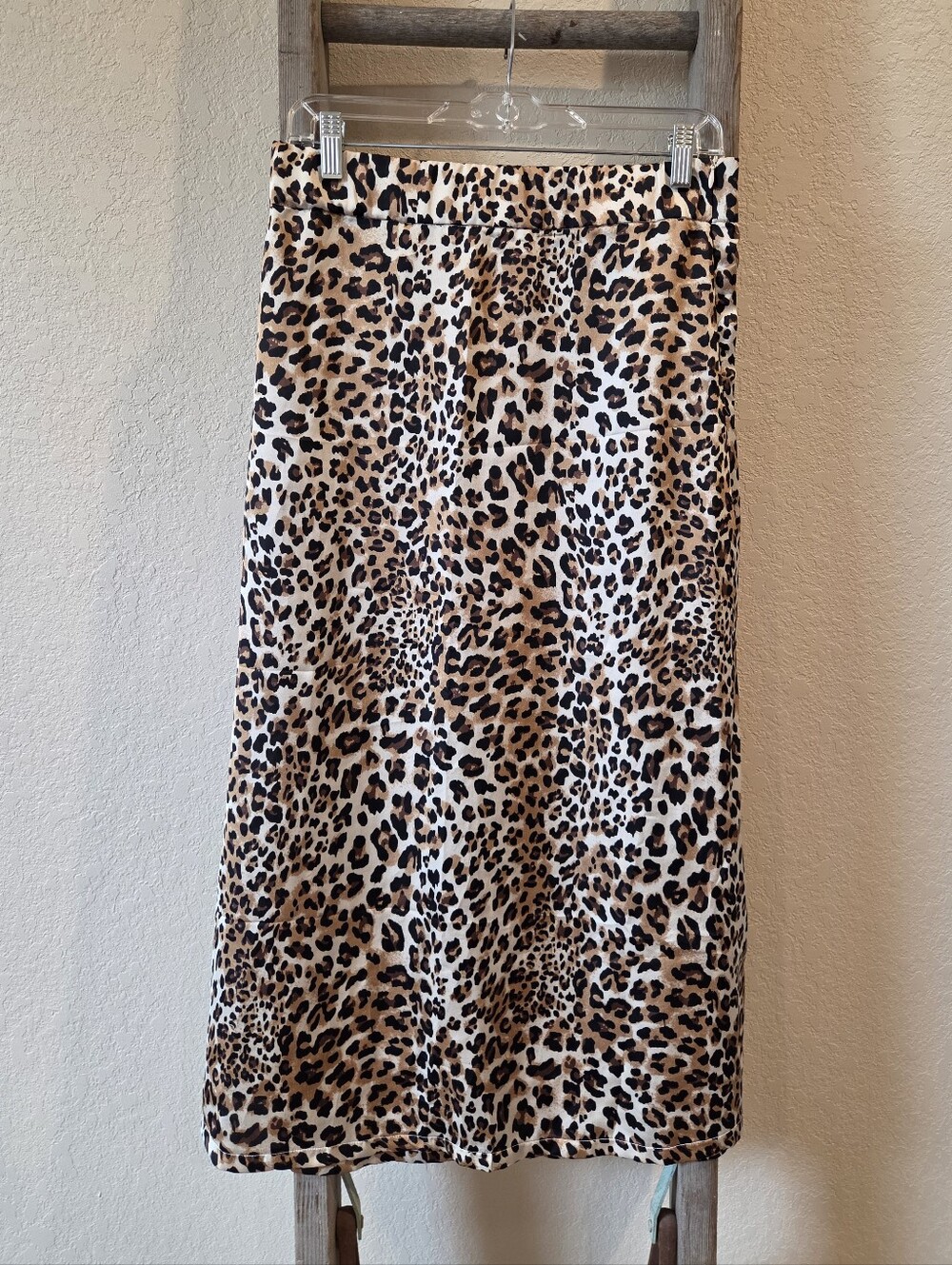 Umgee Leopard Print Midi Skirt in Tan and Black - Size Medium